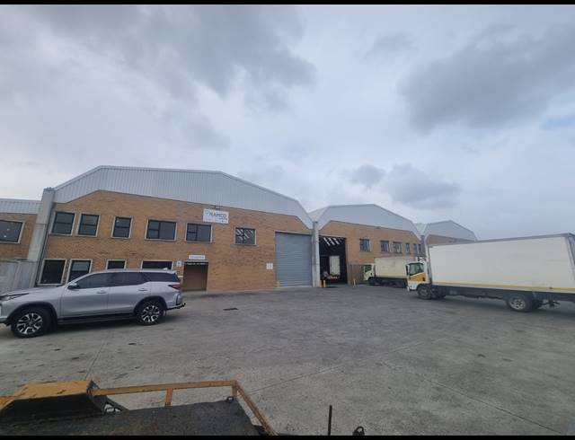 500M² WAREHOUSE TO LET IN PHILIPPI